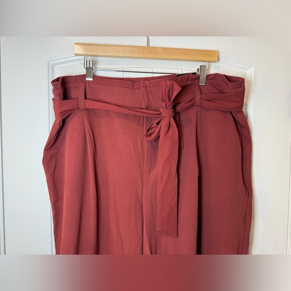 NWT Torrid brown/red tapered pant - Picture 5 of 6